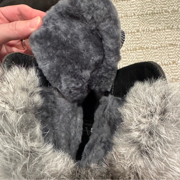 Like New! Aquatalia Cordelia High Wedge Boots with Fur Trim | Size 7 - Picture 6 of 7